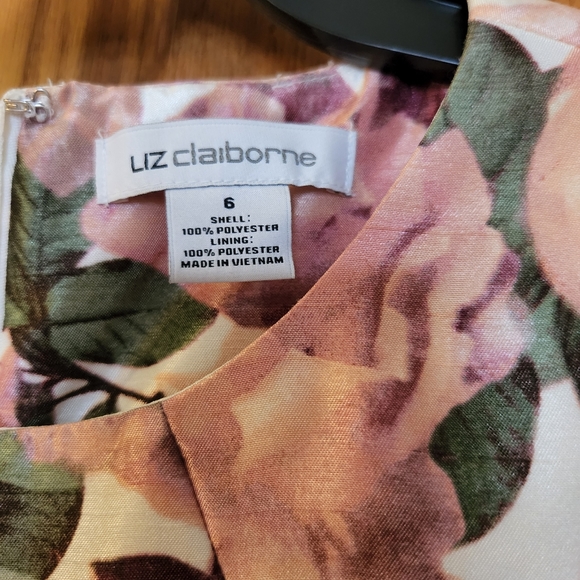 NWT - Liz Claiborne Size 6 dress - Picture 3 of 8